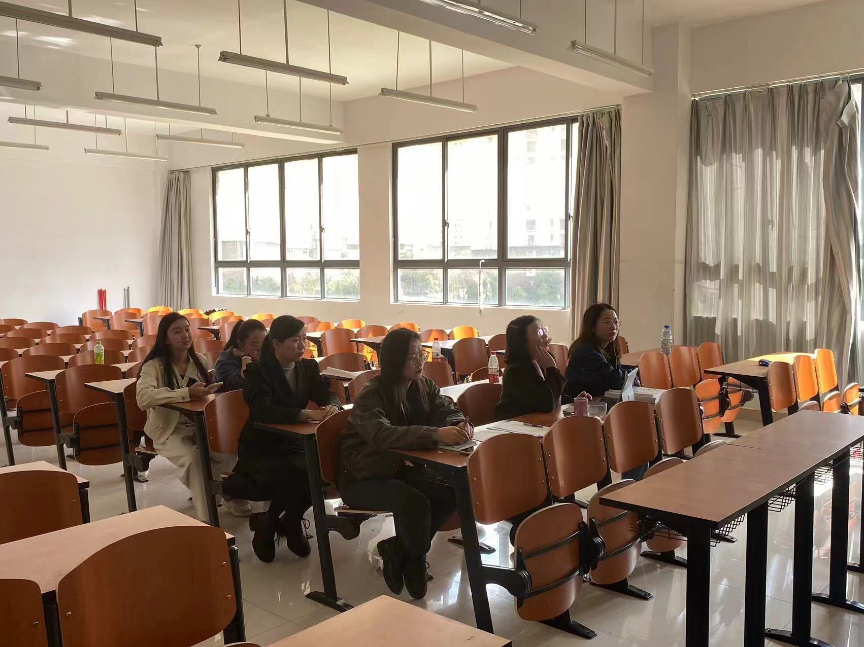 1715099244815088141.jpg san.jpg