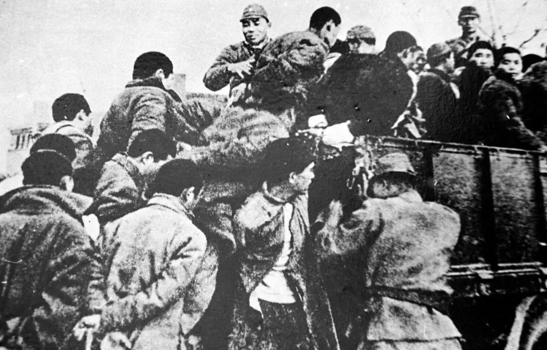 1728634106849026395.jpg 640 (23).jpg