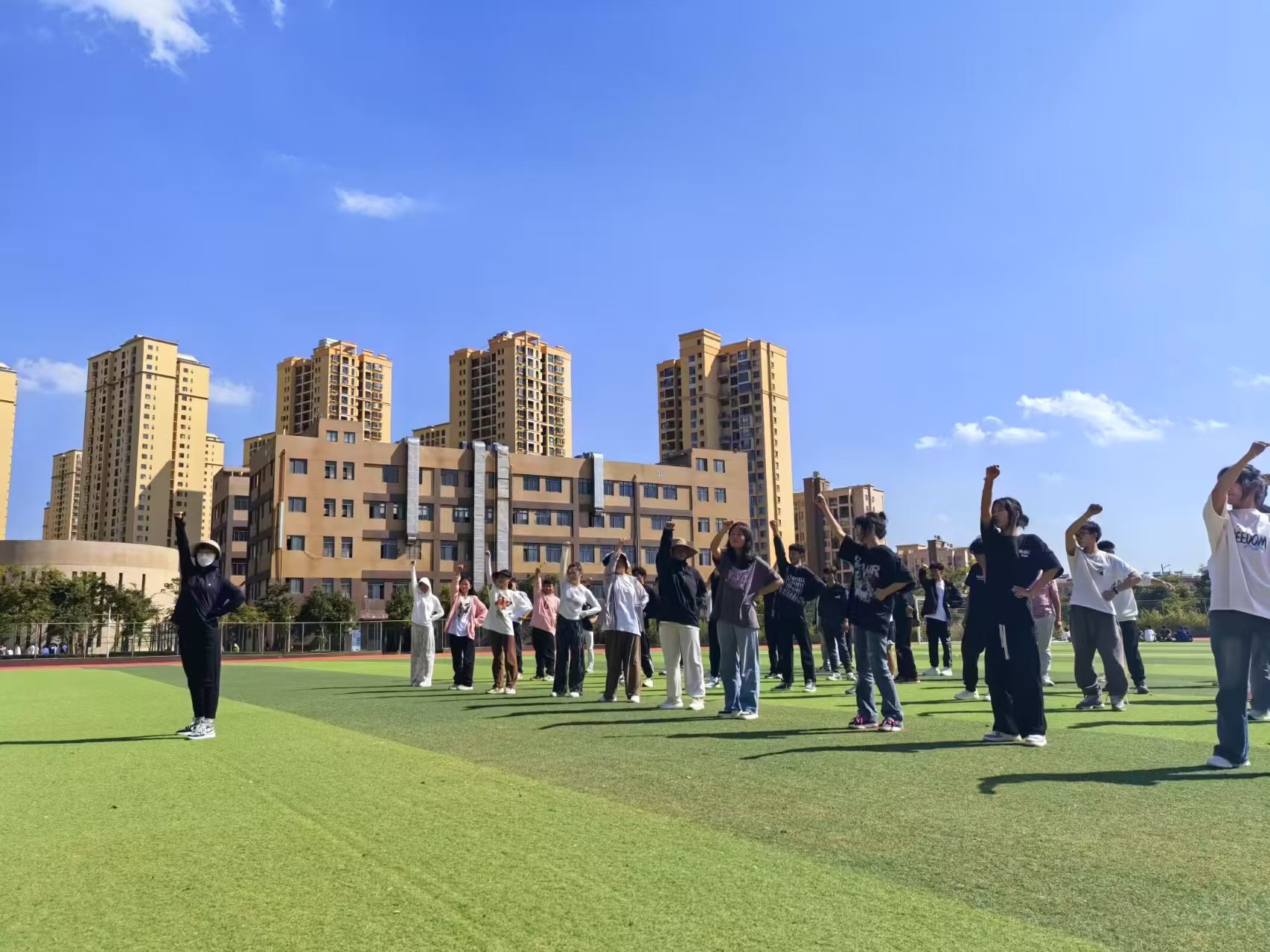 1736949032532086129.jpg 8.jpg