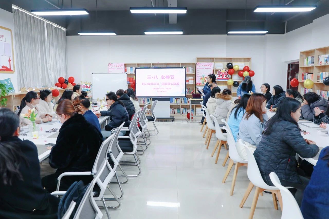 以匠心致初心 用巧手绽芳华 | beat365平台官方网站举办妇女节主题活动