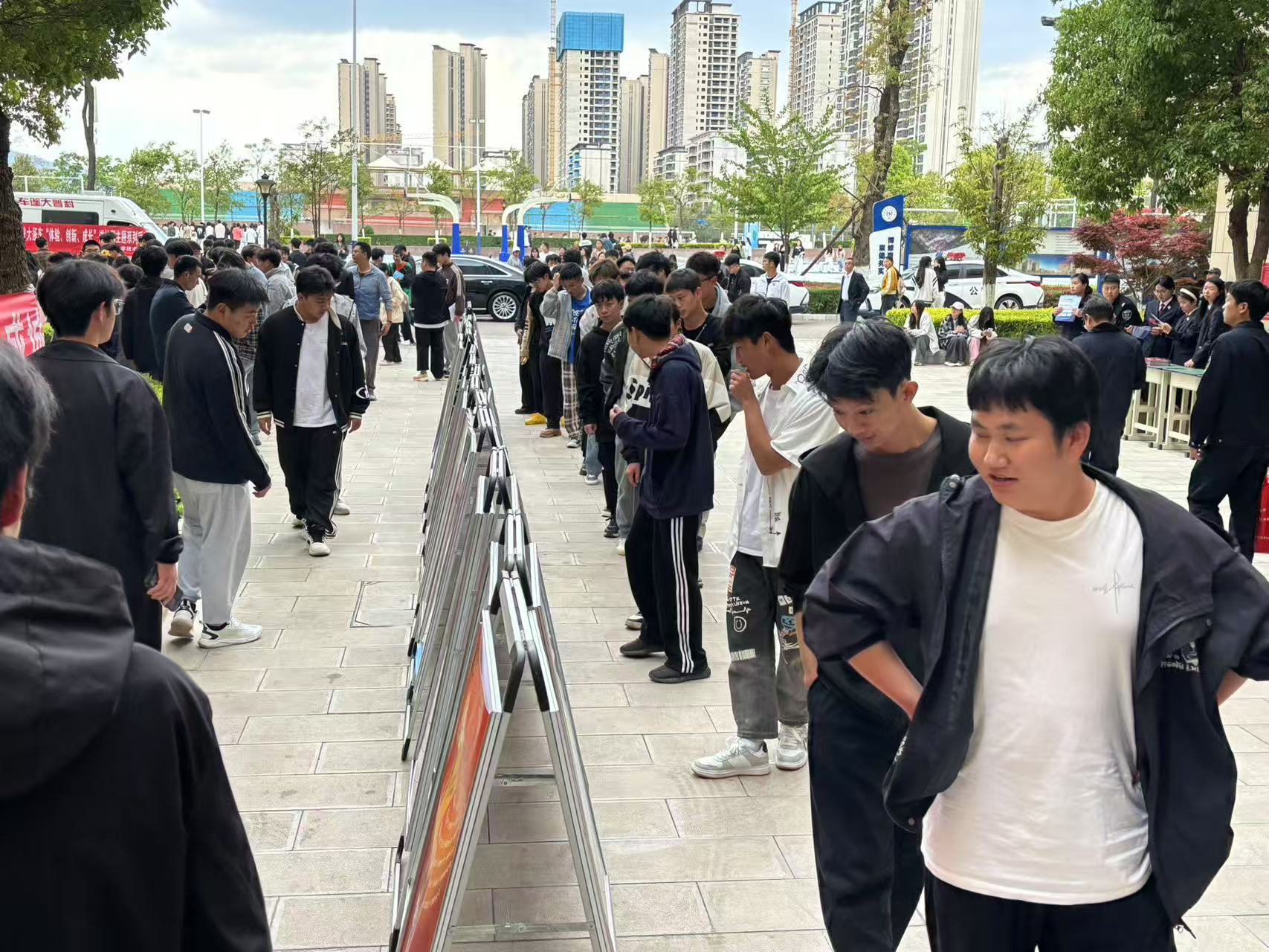 1745284878917024722.png 图片7.png