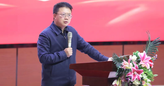 【学院活动】beat365平台官方网站举行“国防后备营” 授衔仪式  